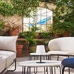Hotel Le Versailles